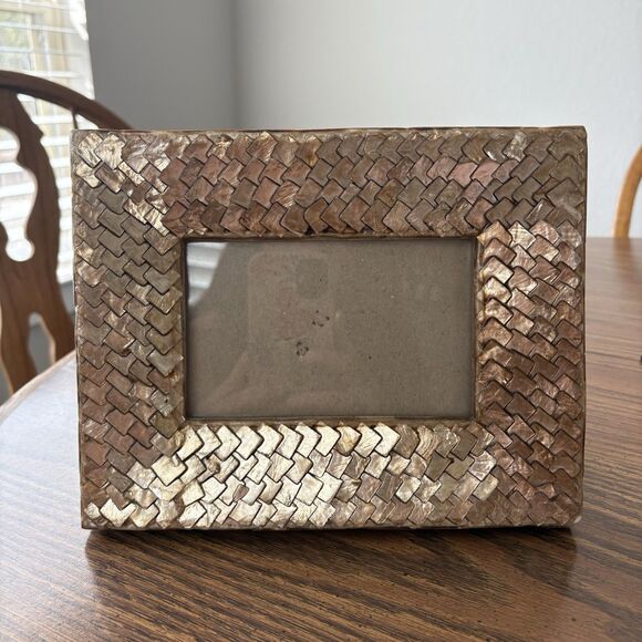 Pier 1 Brown Gold Pearl 4x6 Photo Frame Freestanding - Picture 1 of 5